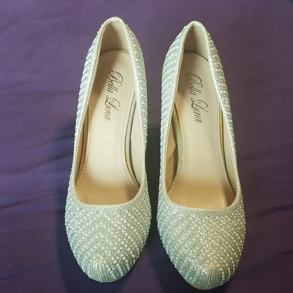 BELLA LUNA Sz 7 Formal 3" Pumps, Round Toe, Covered With Rhinestones/pearls